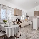Dani-e.l. Apartment *